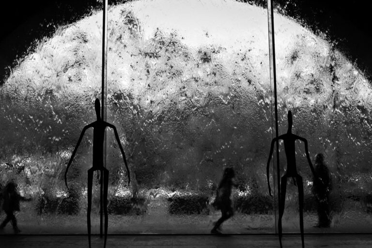 Wang Huijue - The-secret-words-of-shadows-7